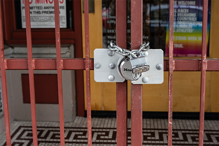 Restaurants and Diners Shut Down For Violating Guidelines