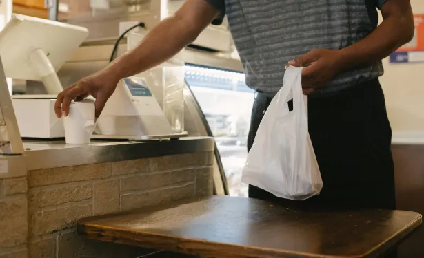 Abu Dhabi's first FacePay store opens.