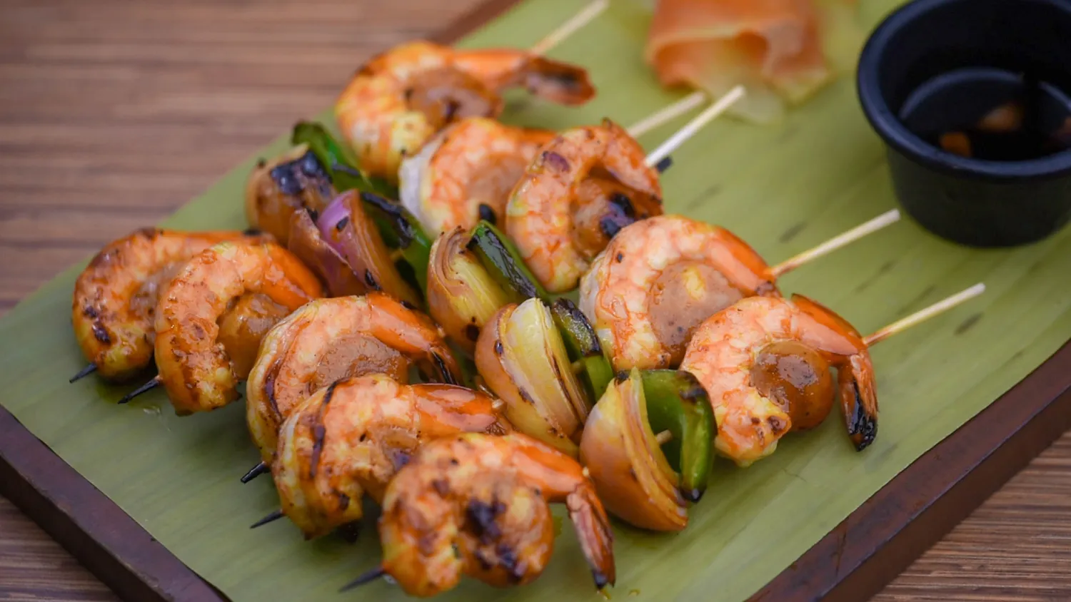 You Should Definitely Try Chabab, Regag, and Luqaimat: Authentic Emirati Delicacies